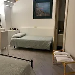 Petros Rooms&apartments 3* Salerno