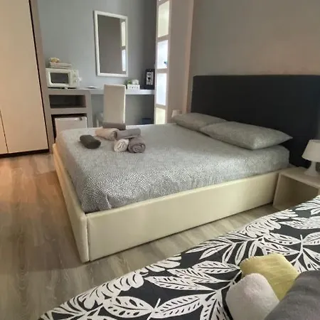 Petros Rooms&apartments 3* Salerno