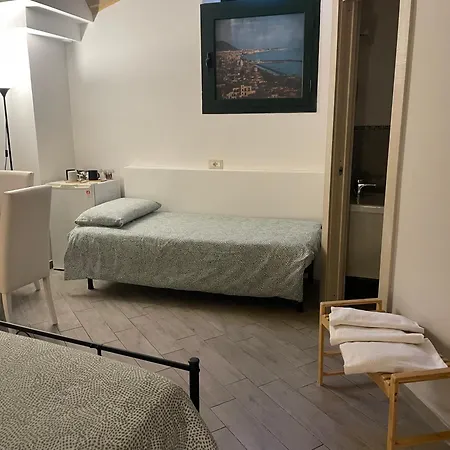 Petros Rooms&apartments 3* Salerno