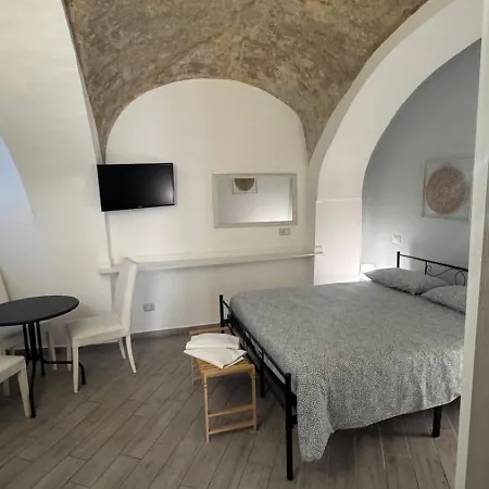 Gasthof Petros Rooms&apartments Salerno