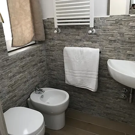 Petros Rooms&apartments Salerno