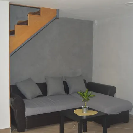 Petros Rooms&apartments Gasthof Salerno